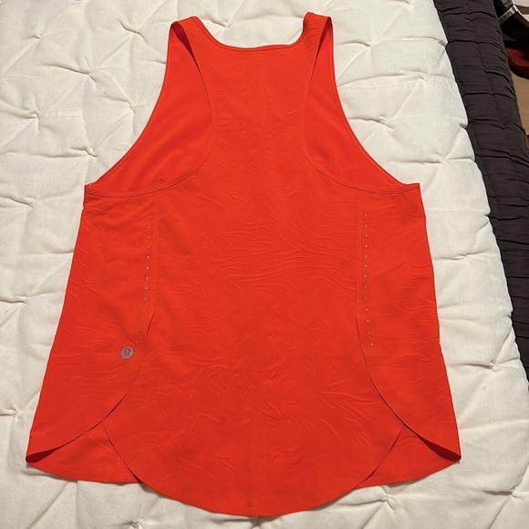 NWT Lululemon Lightweight Stretch Run Tank Top. Airflow - Picture 6 of 8